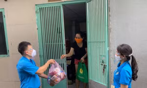 Công đoàn TP Hồ Chí Minh tiếp tục chăm lo cho người lao động khó khăn vì dịch bệnh