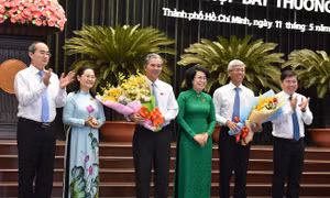 Thiếu tướng Ngô Minh Châu và ông Võ Văn Hoan được bầu làm Phó Chủ tịch Uỷ ban Nhân dân TP Hồ Chí Minh