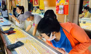 Giảm chênh lệch giá vàng nội - ngoại: Phải 'đánh' vào gốc cung - cầu và độc quyền