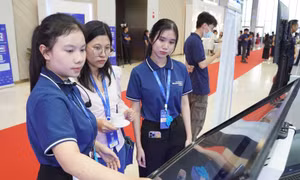 Trải nghiệm công nghệ tương lai tại Diễn đàn Kinh tế Mùa thu 2025