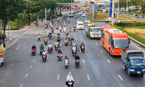 TP Hồ Chí Minh: Bến xe, sân bay và tuyến đường cửa ngõ thông thoáng trong chiều 26 Tết