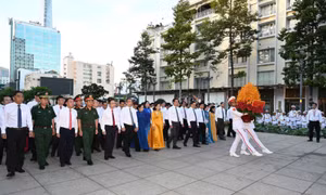 Tri ân Chủ tịch Hồ Chí Minh nhân kỷ niệm 50 năm mang tên Bác