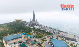 Núi Bà Đen hút khách trong ngày cuối kỳ nghỉ lễ Quốc khánh