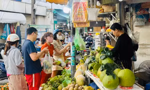  TP Hồ Chí Minh: Sôi động thị trường đồ cúng ngày Vía Thần Tài 