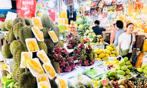 Sản phẩm phục vụ thị trường ngày ông Công, ông Táo ưa chuộng 'combo'