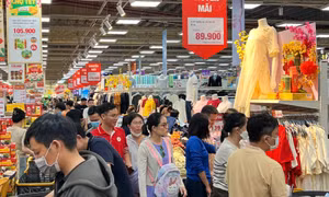 TP Hồ Chí Minh: Sức mua hàng Tết tại siêu thị, chợ truyền thống tăng 20 - 30%