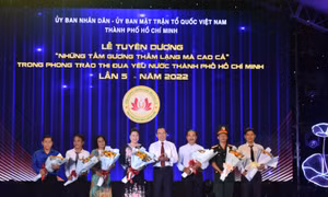 Tuyên truyền gương điển hình tiên tiến, góp phần đẩy lùi các biểu hiện tiêu cực