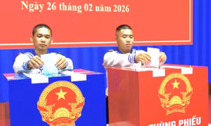 TP Hồ Chí Minh: 400 cử tri Vùng 2 Hải quân thực hiện quyền công dân nơi đầu sóng