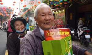 Trao 100 phần quà Tết cho người khuyết tật