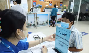 TP Hồ Chí Minh cấp thẻ BHYT miễn phí cho hơn 15.000 hộ nghèo, cận nghèo năm 2026