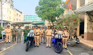 CSGT TP Hồ Chí Minh đồng loạt ra quân bảo đảm an toàn giao thông dịp Tết Bính Ngọ