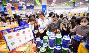 TP Hồ Chí Minh: Siêu thị, trung tâm thương mại đông khách trong ngày đầu nghỉ Tết Dương lịch 2024