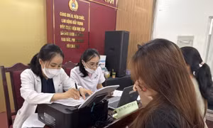 Tháng Công nhân tiếp sức người lao động gắn bó doanh nghiệp