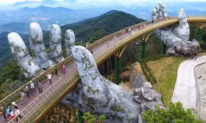 Giá tour Tết Nguyên đán 2019 tăng gấp đôi, khách vẫn ùn ùn đặt