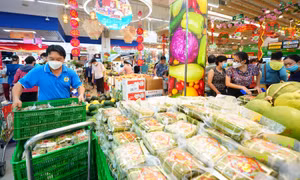 TP Hồ Chí Minh: Ngày 29 Tết siêu thị đông nghịt người mua sắm 