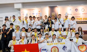 Đầu bếp Việt Nam đạt ‘cơn mưa’ giải thưởng ẩm thực tại Malaysia
