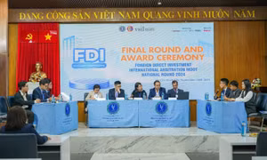 Chung kết cuộc thi 'Phiên tòa giả định về Luật quốc tế về đầu tư trực tiếp nước ngoài cấp Quốc gia' 