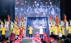 TP Hồ Chí Minh: Cấm xe lưu thông trên nhiều tuyến đường phục vụ Lễ hội Áo dài