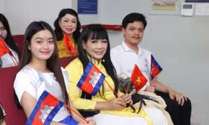 TP Hồ Chí Minh: Kết nối các gia đình Việt với 162 sinh viên Lào, Campuchia 