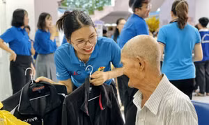 Ấm lòng từ gian hàng 0 đồng dành cho công nhân, người lao động khó khăn tại TP Hồ Chí Minh