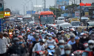 Cửa ngõ phía Tây TP Hồ Chí Minh ùn tắc nghiêm trọng chiều 3/1