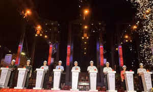 TP Hồ Chí Minh: Phát lệnh làm hàng đầu Xuân Giáp Thìn tại cảng Tân Cảng Cát Lái