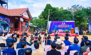  Quảng bá, giới thiệu văn hoá, du lịch cộng đồng làng Mơ Hra - Đáp (Giai Lai)