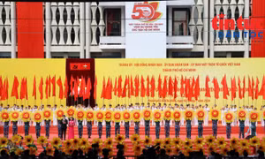 Người dân dành trọn tình yêu và lòng tự hào khi Thành phố mang tên Bác