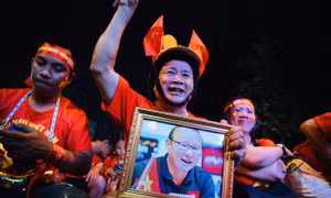Cổ động viên TP Hồ Chí Minh vẫn nhiệt tình 'tiếp lửa' cho đội tuyển Việt Nam