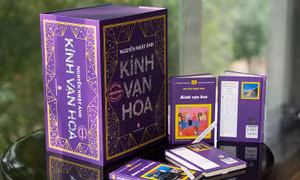 Nhà văn Nguyễn Nhật Ánh ra mắt bộ sách Kính vạn hoa theo bản in đầu tiên