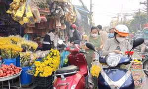 TP Hồ Chí Minh: Nhộn nhịp thị trường đồ cúng ông Công ông Táo