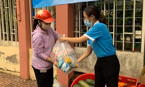 TP Hồ Chí Minh đề xuất gói an sinh 1.000 tỷ đồng hỗ trợ người dân bị ảnh hưởng bởi dịch COVID-19