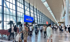 Du lịch Hè 2026 - Bài 2: Áp lực chi phí từ hàng không