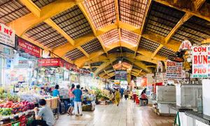 Chợ Bến Thành vẫn đìu hiu mong khách du lịch