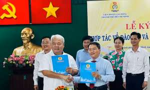 TP Hồ Chí Minh: Hợp tác đào tạo lý luận chính trị cho cán bộ công đoàn, người lao động