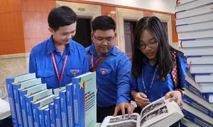 Ra mắt sách về Mặt trận, Liên minh và Chính phủ Cách mạng lâm thời miền Nam Việt Nam