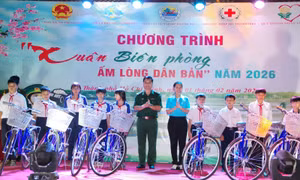 Bộ đội Biên phòng TP Hồ Chí Minh xây dựng thế trận lòng dân vững chắc nơi biển đảo