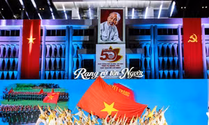 'Rạng rỡ tên Người' tái hiện hành trình 50 năm thành phố Sài Gòn - Gia Định mang tên Bác