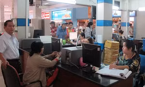 Từ 8 giờ sáng nay, ga Sài Gòn bắt đầu bán vé tàu Tết
