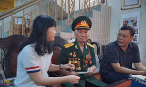 TP Hồ Chí Minh trao quà Tết Độc lập đến tận tay các thương binh, người có công