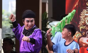 Hát bội giữa vòng xoáy hiện đại - Bài 2: Gieo mầm tình yêu di sản vào trường học