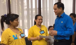TP Hồ Chí Minh kêu gọi người lao động cài ứng dụng Bluezone phòng chống dịch COVID-19
