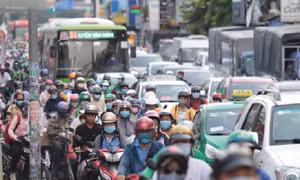 Các cửa ngõ TP Hồ Chí Minh ùn tắc nghiêm trọng trong chiều tối 29/4