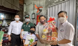 TP Hồ Chí Minh: Chi 61 tỷ đồng hỗ trợ trẻ em mồ côi, người gặp khó khăn vì COVID-19