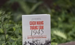 Ra mắt hai ấn phẩm đặc biệt kỷ niệm 80 năm Cách mạng Tháng Tám và Quốc khánh 2/9
