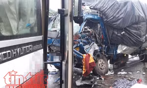 Tai nạn liên hoàn trên Quốc lộ 5 khiến hai người bị thương nặng