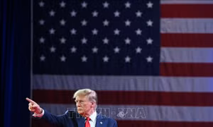 Mỹ xem xét đặt tên tàu sân bay để vinh danh Tổng thống Donald Trump