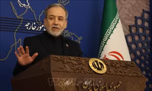 Iran đổ lỗi cho Mỹ trong căng thẳng eo biển Hormuz