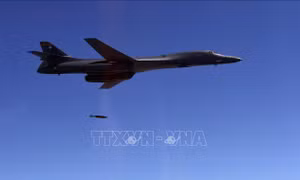 Mỹ bất ngờ 'hồi sinh' máy bay ném bom B-1B Lancer giữa chiến tranh Iran