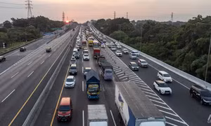 Indonesia và Malaysia đối phó với tình trạng ùn tắc giao thông nghiêm trọng dịp lễ